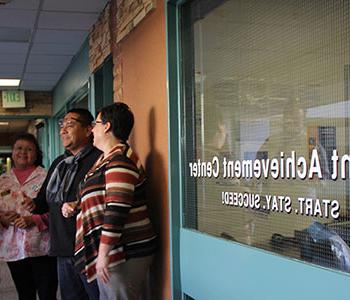 Students visiting outside the Student Achievement Center